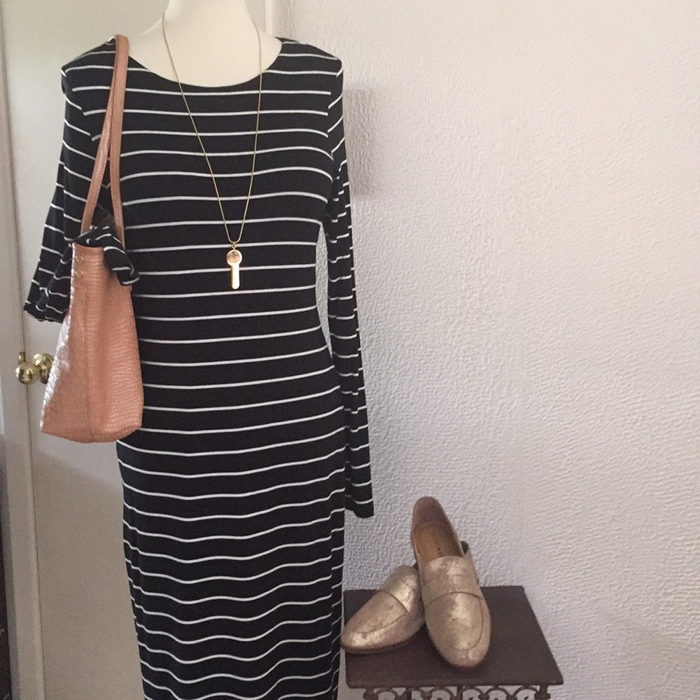 Adorable VINCE CAMUTO STRIPED LONG-Sleeve Dress